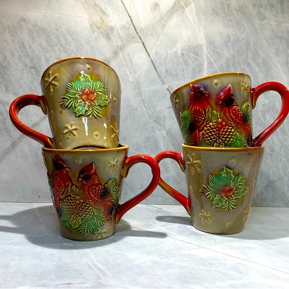 Set of 4 cardinal & mistletoe holiday mugs Perfect hostess gift - Picture 8 of 8